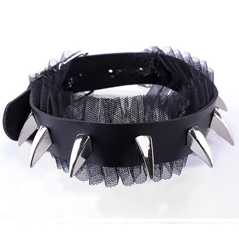 Deviless Claw Choker Necklace